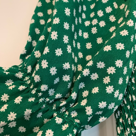 SHEIN Scoop Neck Shirred Floral Dress size Small - Picture 4 of 6